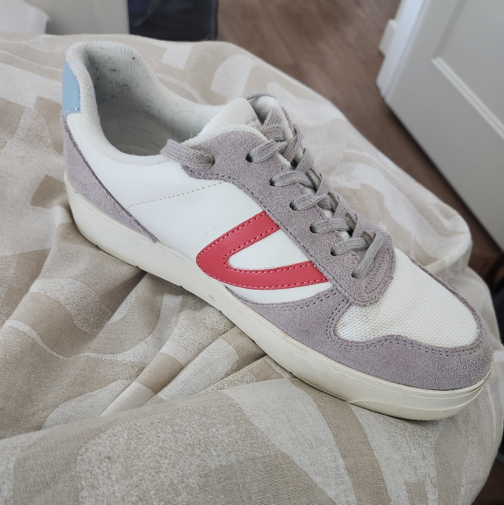 Tretorn Sneaker Leather | Harley Sz. 7M.  Classic.            Great Condition!